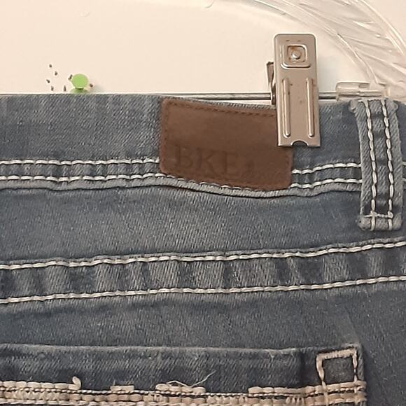 BKE Jeans Womens 30 Bootcut Harper Thick Stitch Mid Rise Whiskers Distressed - Picture 8 of 12
